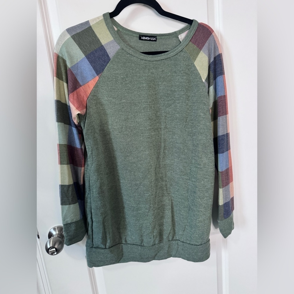 NWOT-HEIMISH USA Green Knit Top-Size Small